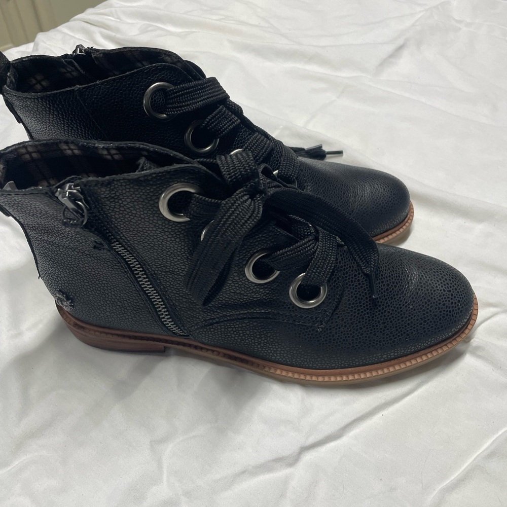 Kelsi Dagger Black Lace Up Boots with Zipper